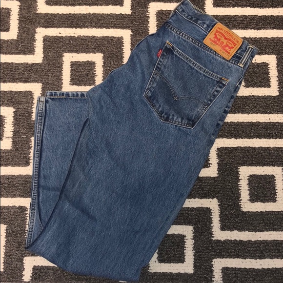 Mens Levi Jeans - Picture 2 of 5